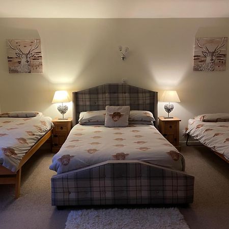 Charleston Apartment Self Catering 5 Min Drive From Town Centre Инвернес Екстериор снимка