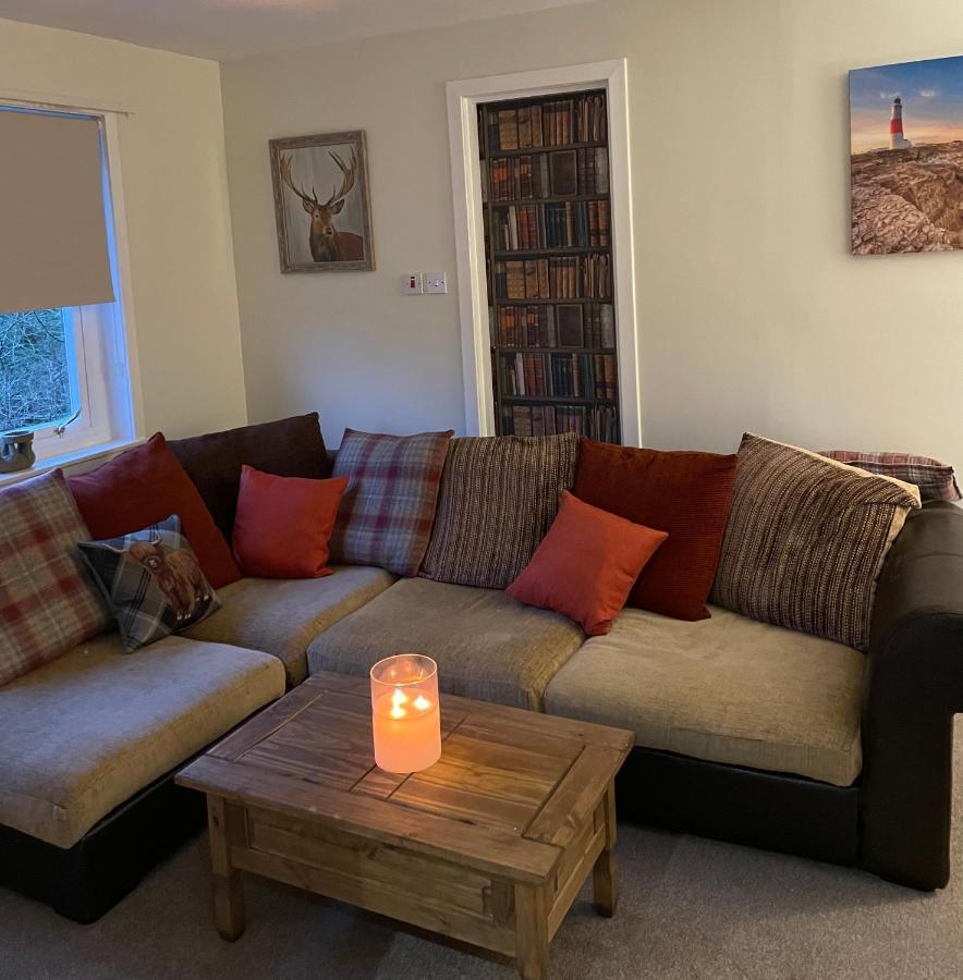 Charleston Apartment Self Catering 5 Min Drive From Town Centre Инвернес Екстериор снимка