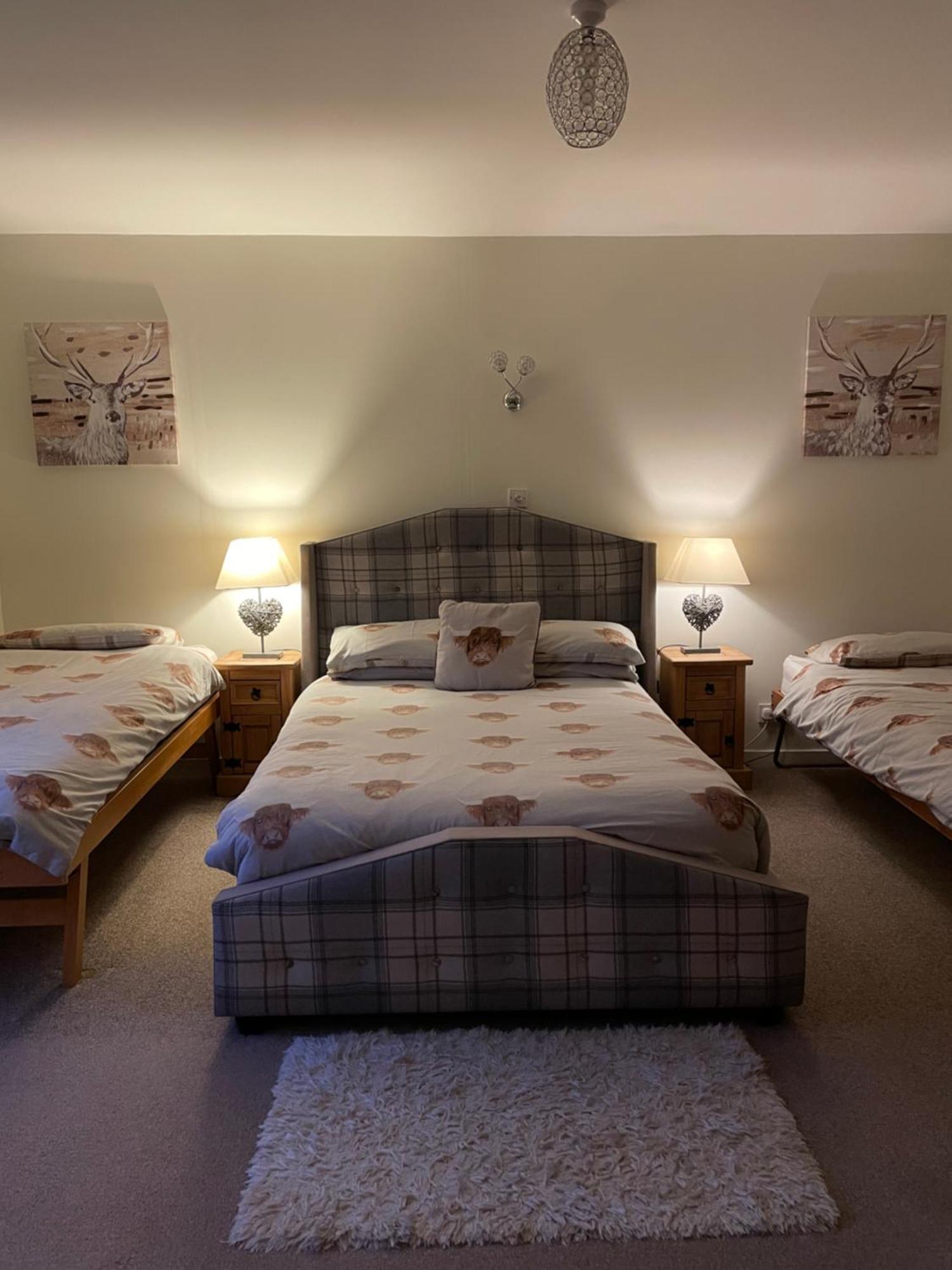 Charleston Apartment Self Catering 5 Min Drive From Town Centre Инвернес Екстериор снимка